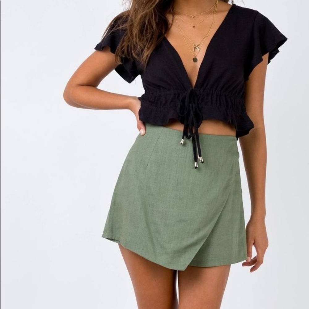 Khaki Green Princess Polly skort size 4